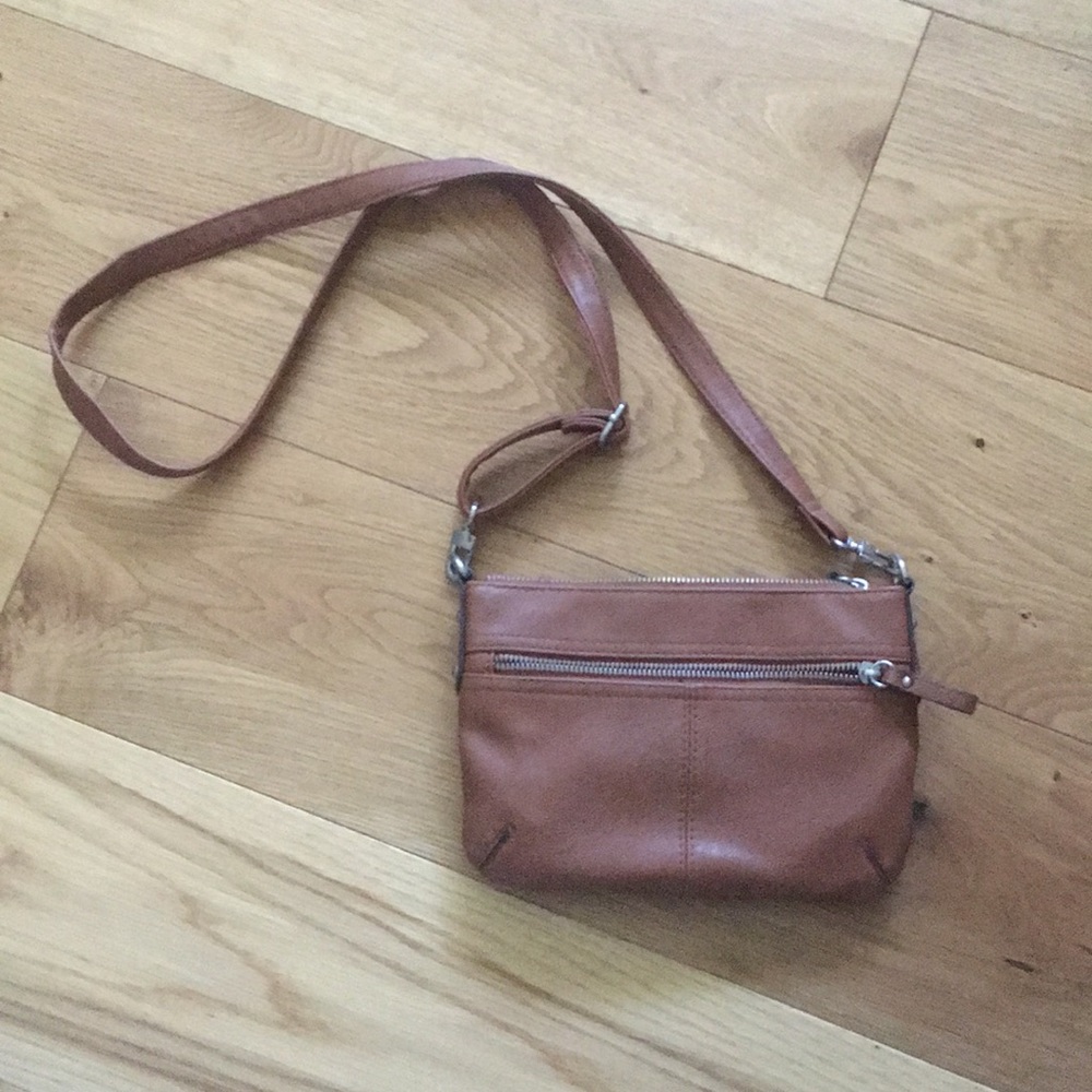 small tan crossbody purse